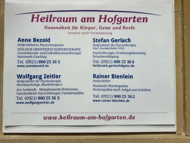 Heilraum_am_Hofgarten_Praxisschild_min